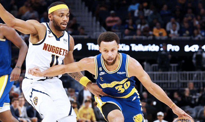 无缘逆转！勇士首败有多遗憾？克莱关键时刻拉胯，踩线+丢绝平球