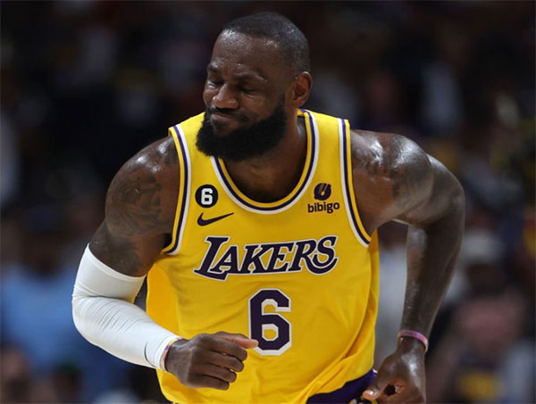 詹姆斯冲击伟大纪录：有望成史上第4位千胜球员 也有望退役三件球衣