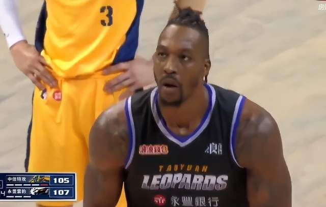 38+25+9！霍华德中国首秀火爆，率队21分大逆转，现场美女如云