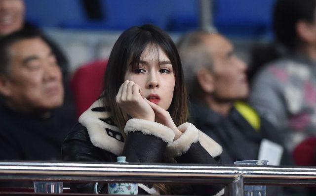 转业安置到新疆体育局，阿的江如今什么级别？年薪有多少？