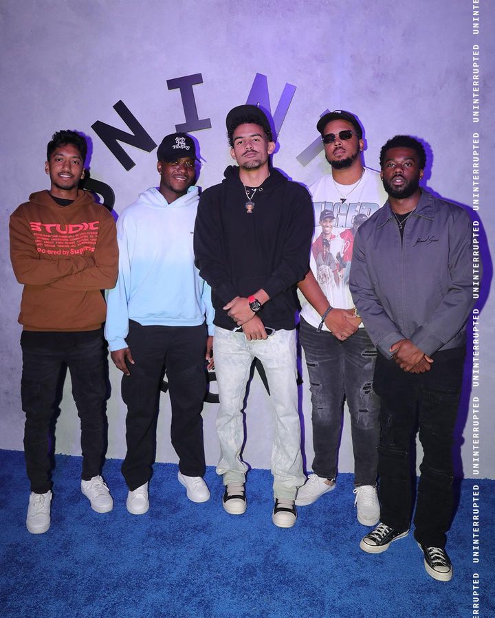 詹姆斯现身派对玩嗨了：晒照庆祝获奖 或迎来湖人生涯最后一年