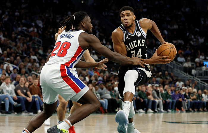 字母哥32+12连刷纪录：连续6场30+豪取7连胜 攻防一体再冲MVP