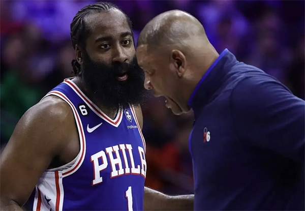 错失全明星+与里弗斯冲突？哈登爆粗回击黑料 欧文：这都是懦夫所为