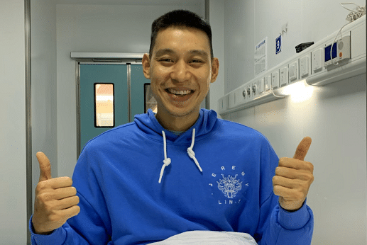 点赞！林书豪设计T恤送给医护人员，承诺捐助乡村医疗救助站