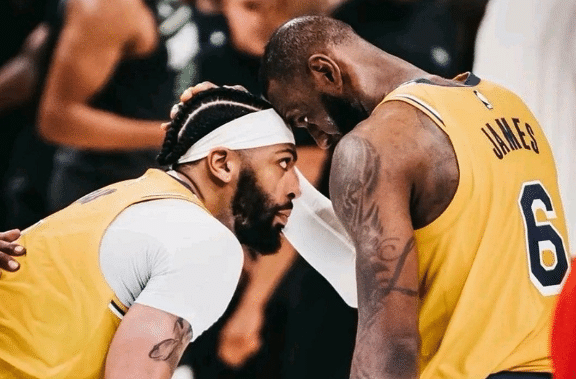 NBA需要詹姆斯！杨毅解读湖人晋级季后赛：所有球迷都不高兴