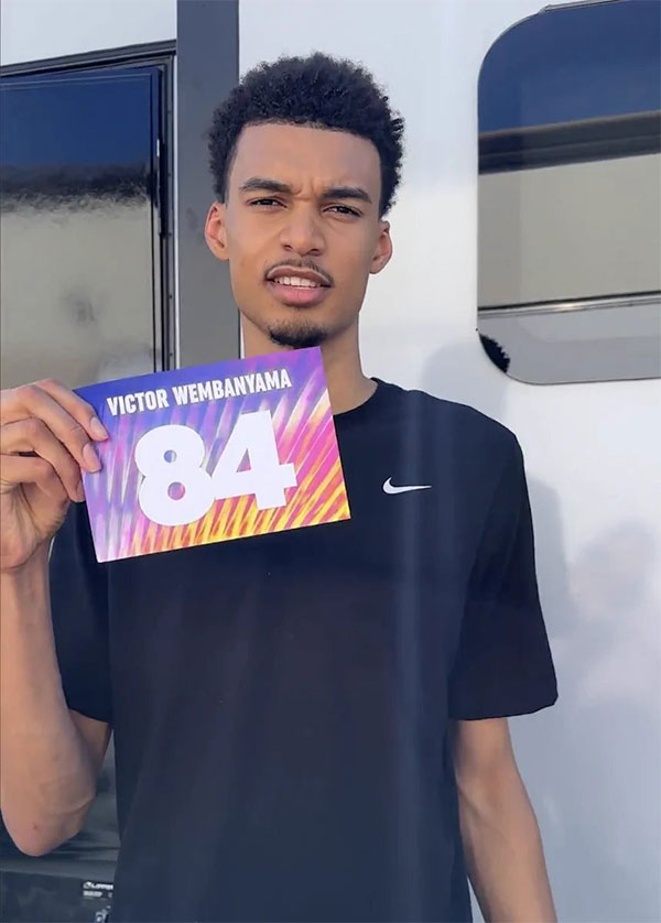 文班亚马2K能力值引争议！初评84打破新秀纪录：同期詹姆斯仅78