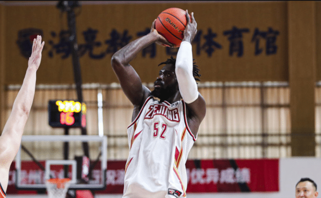 高效6中5！CBA又一猛兽！争冠队迎最佳拼图，创造历史机会来了