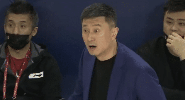 争议！广东恶劣动作不断，曾繁日垫脚孙铭徽，杜锋：不是故意的