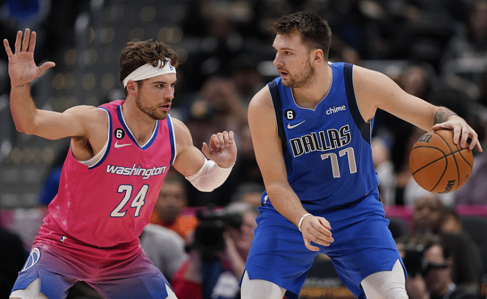 东契奇21投22分再创赛季新低 得分王宝座不稳：仅领先库里1分