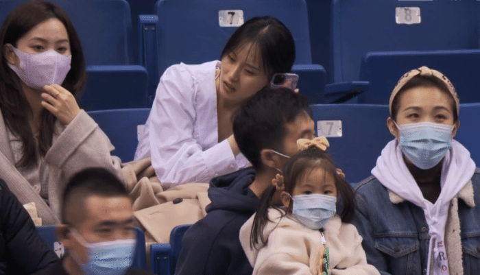 全明星星锐赛：李景亮现场观战，张镇麟超高人气，美女球迷抢镜