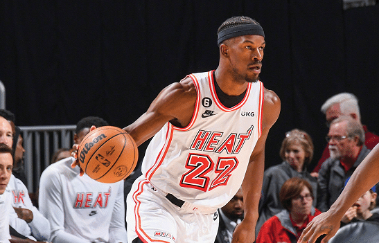 悬念再起！东部第六争夺战，热火连胜，篮网生死时刻遇误判