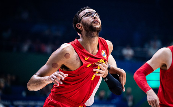 李凯尔9中0后首次发声！坦言喜欢逆境 郭艾伦调侃自己永远0分