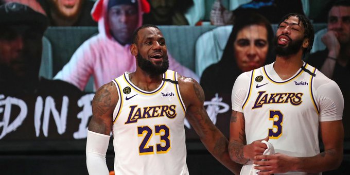 一文读懂詹皇穿回23号：延迟换号真因曝光 全美热议惨遭名嘴嘲讽