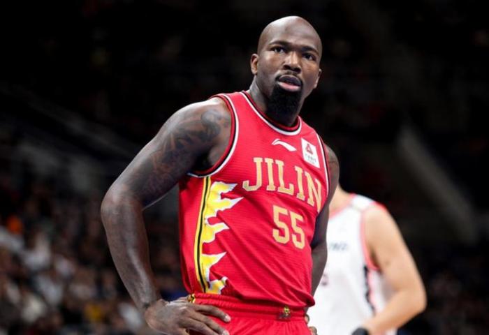 公开喷CBA规则+回应落选MVP候选人！郭艾伦晒图怒斥：规则一直在变！