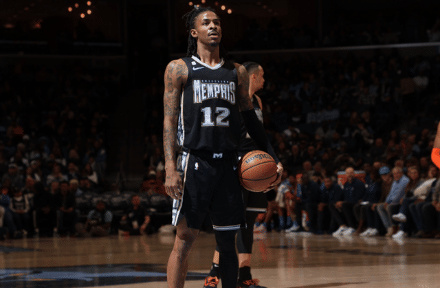 重创！NBA超新星严重崴脚，倒地惨叫太揪心，满脸沮丧被搀扶离场