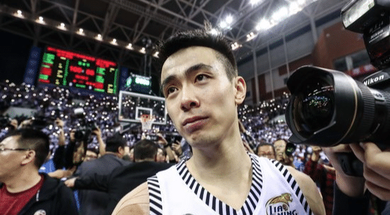 炸裂！一人换来8000万！CBA第1贵球员！易建联都没他大牌