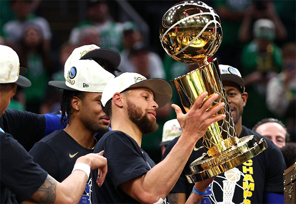 詹姆斯前队友：库里会夺得生涯第5冠 他还能以核心球员再打3-4年