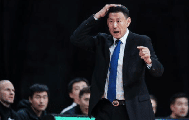14连败+11连败！CBA昔日豪强沉沦，创26年耻辱纪录，主帅面如死灰