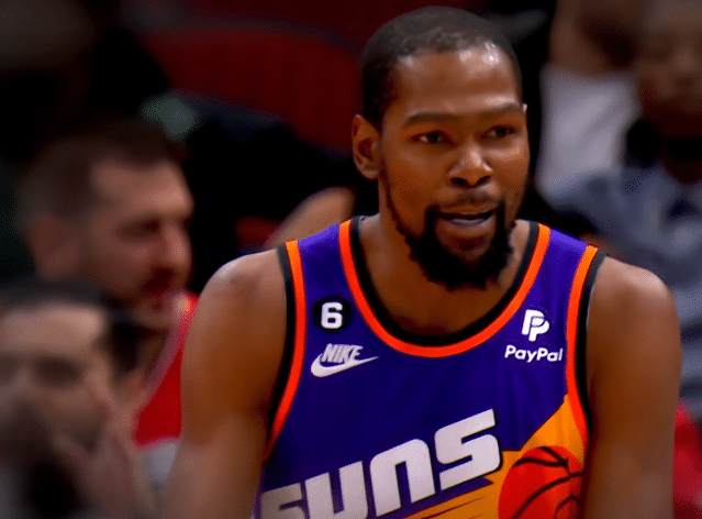 杜兰特20+9连破纪录：正负值+24太狠 死神还没发力就提前下班