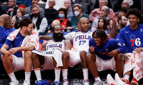 NBA官宣罚单：76人违规招募被剥夺两次轮签 哈登降薪续约未违规