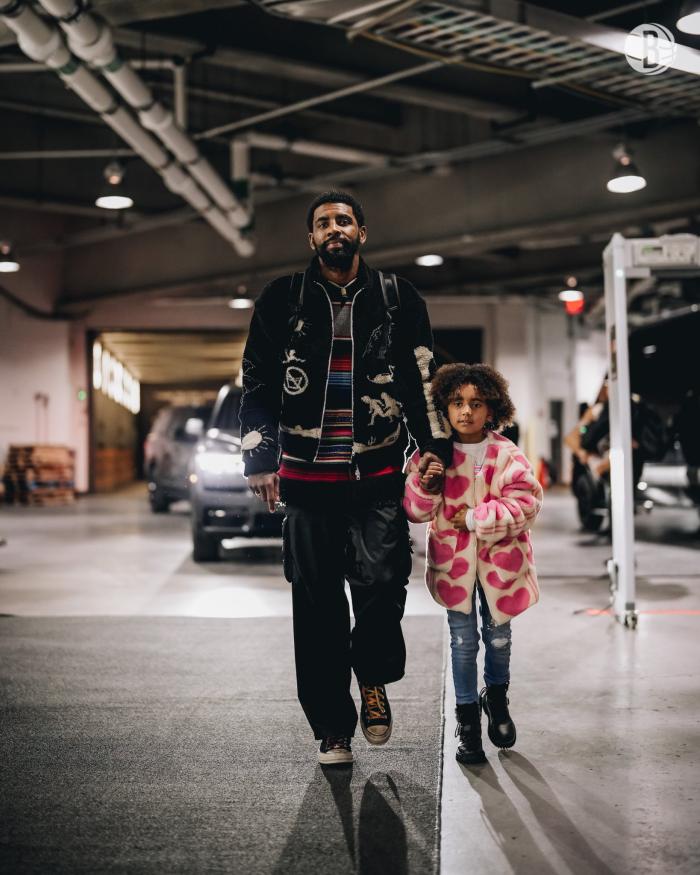 篮网勇士首发正式出炉：欧文库里嘴哥因伤缺阵 杜兰特率队战旧主