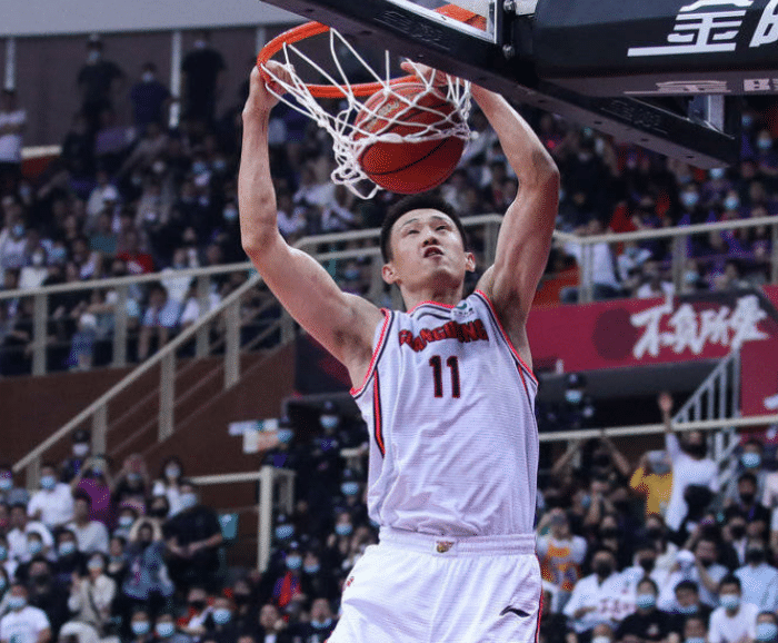 如果广东夺冠，FMVP给周鹏还是威姆斯？苏群回应，周鹏真的太强了