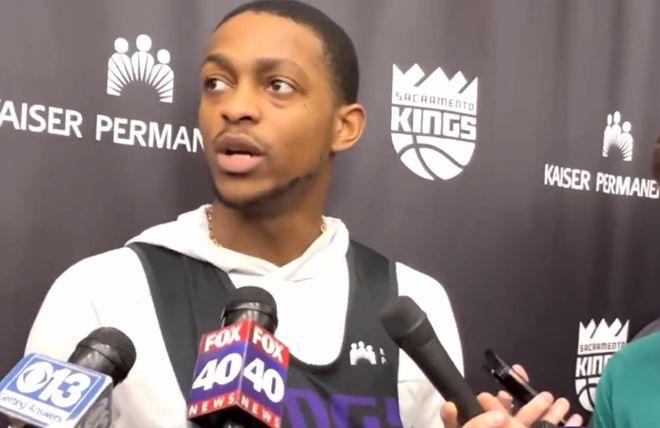 福克斯亲宣带伤出战G5！左手食指已佩戴夹板：训练三分投射神准