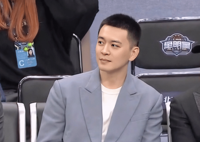 CBA3消息：杨鸣回应出轨传闻！郭艾伦疑似炮轰裁判！记者称辽宁队阵容最豪华
