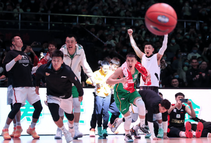 全明星周末后，CBA官宣好消息，这一天终于到来，苏群曾炮轰！