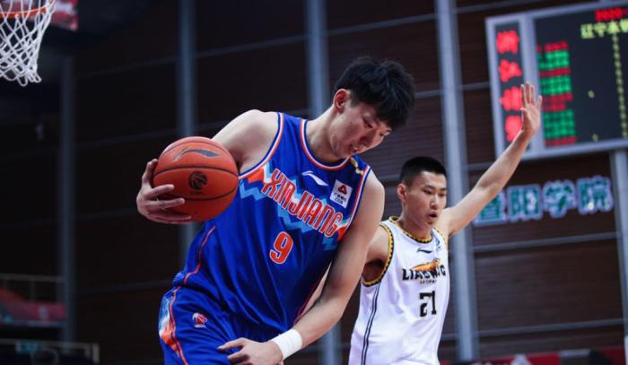 央视直播！新疆大战广州，取胜恐有难度，周琦一数据欲赶超姚明