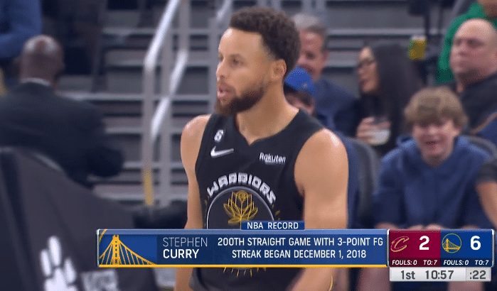 库里40分再创纪录：最后78秒10分统治比赛 疯狂庆祝全场高呼MVP