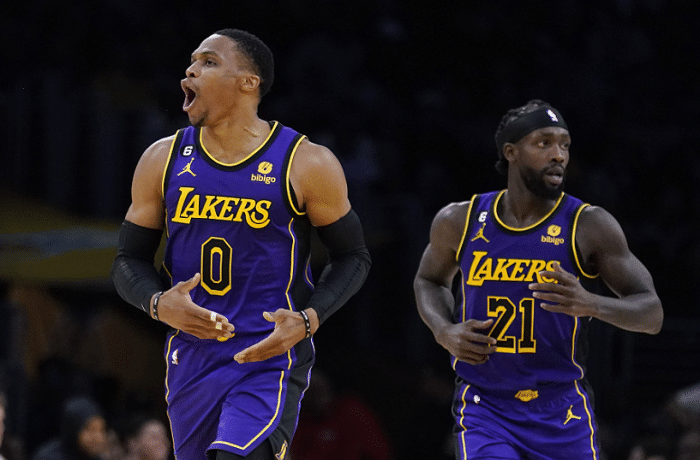 湖人输球最大安慰：威少28分连创纪录 一战征服老板和全场球迷