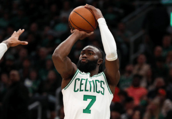 绿军真核驳斥交易流言！拿不到2.8亿恐仍离队，有望成下一个哈登