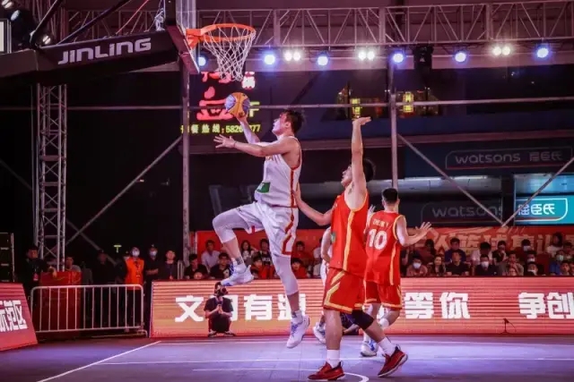 再见了，丁彦雨航！他又没球打！承认吧！中国已经没有四字外援