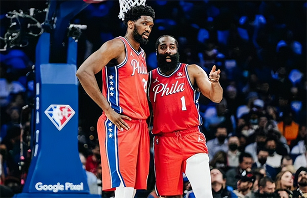 哈登遭狠批被称毒药：明年或被联盟淘汰 名记支招单换霍勒迪加盟雄鹿