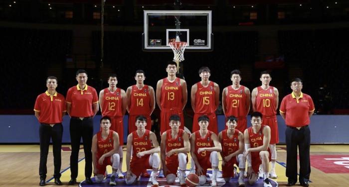 大爱！阿联已于2日前低调向河南捐款，周琦捐50万，球迷：一个月工资啊！