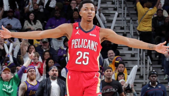 鹈鹕新星左膝半月板受伤！医学专家详解伤情：最严重伤停4-6个月