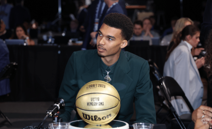 文班亚马当选状元：连创纪录成马刺队史第3人