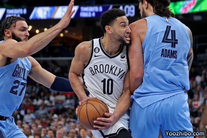 西蒙斯回应6犯离场：炮轰裁判吹罚太扯淡 三战14犯仅17分