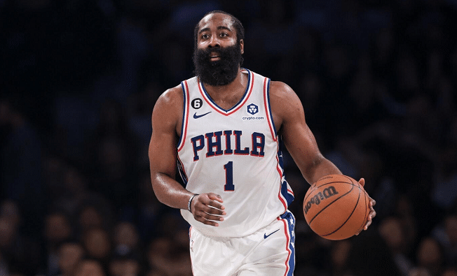 哈登遇难题！76人新帅连续挽留，卖点遭看衰，被指画大饼