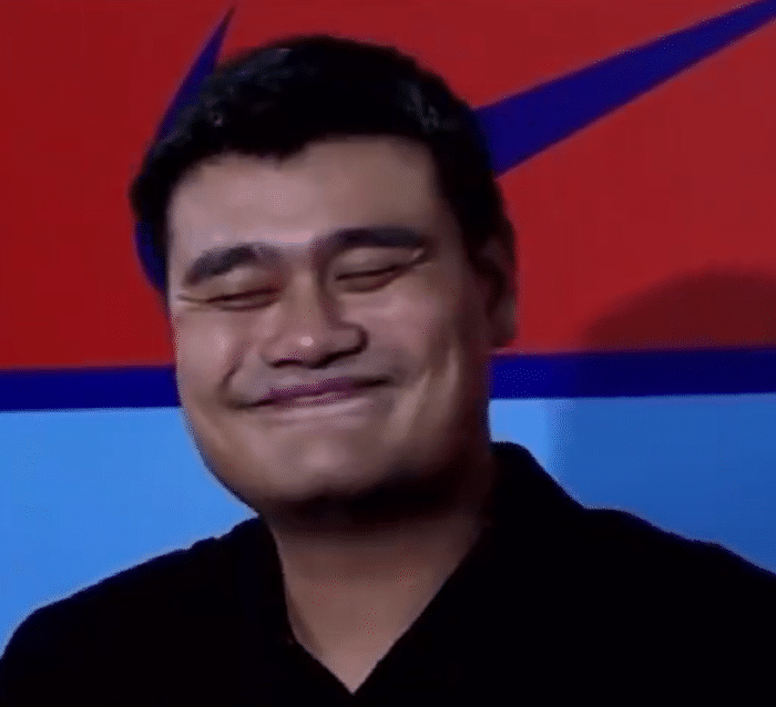 姚明笑出表情包！被问周琦能成下个姚明吗？答：精英运动员可遇不可求！