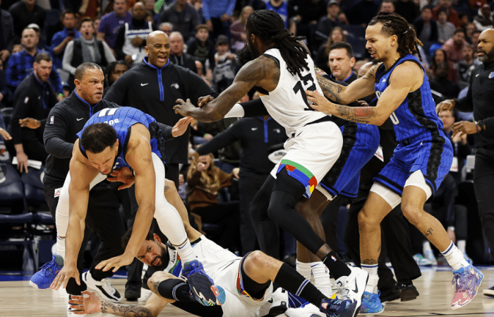 大规模冲突5人遭驱逐！班巴约架众人看戏 火爆打架恐多人遭禁赛