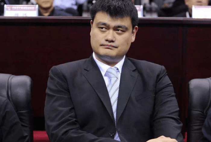 郭艾伦无缘MVP候选！名嘴连续发文：太扯了，荒谬，让朱彦西拿吧