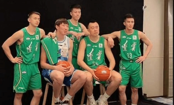 辽宁队封闭训练！杨鸣晒环境，周琦郭艾伦备战，力争卫冕金牌