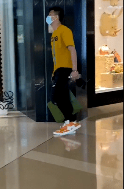 招黑兄弟？有人称郭艾伦又去录综艺，周琦互动：羊肉串加辣，再加个囊！