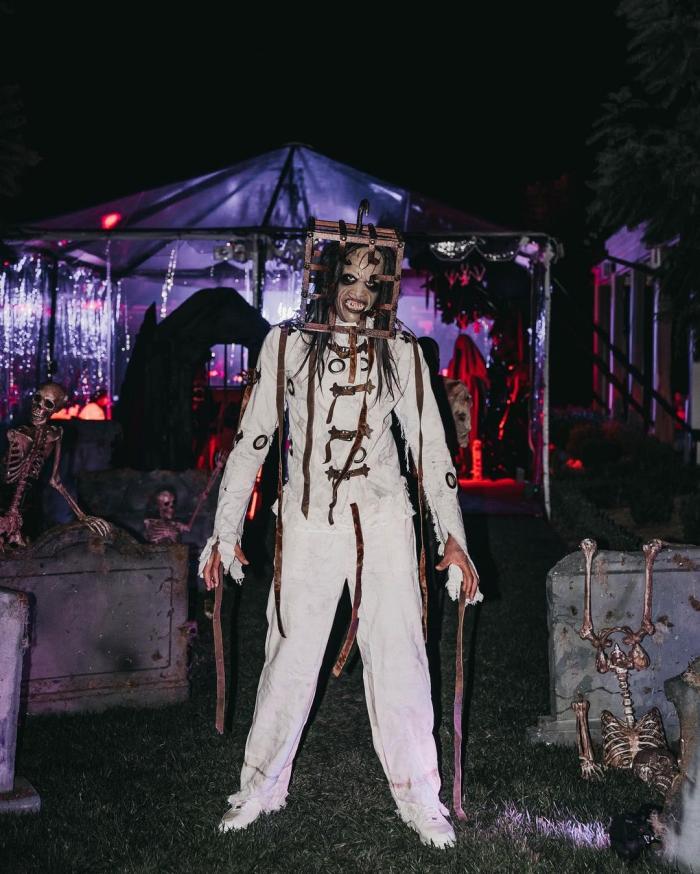 浓眉万圣节派对曝光：威少出席詹姆斯未参加 湖人主帅热舞玩嗨了