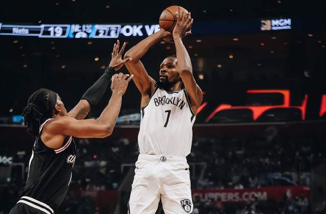 5战4胜！NBA沉睡雄狮苏醒，末节15-0一波流，杜兰特创34年神迹