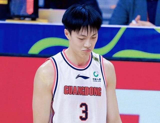 恭喜杜锋，无须担心胡明轩，最强大腿回归，广东卫冕稳了？