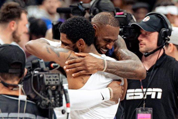 曝湖人无意追求欧文！欧文观战西决被解读：意图利用湖人向独行侠抬价