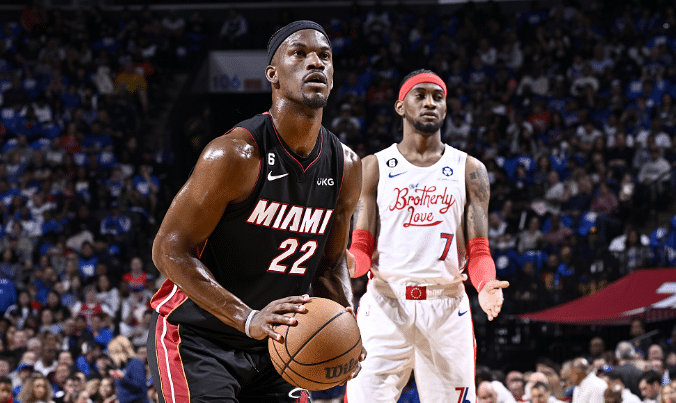 悬念延续！热火锁定东南区冠军，与篮网争第六，谁将直通季后赛